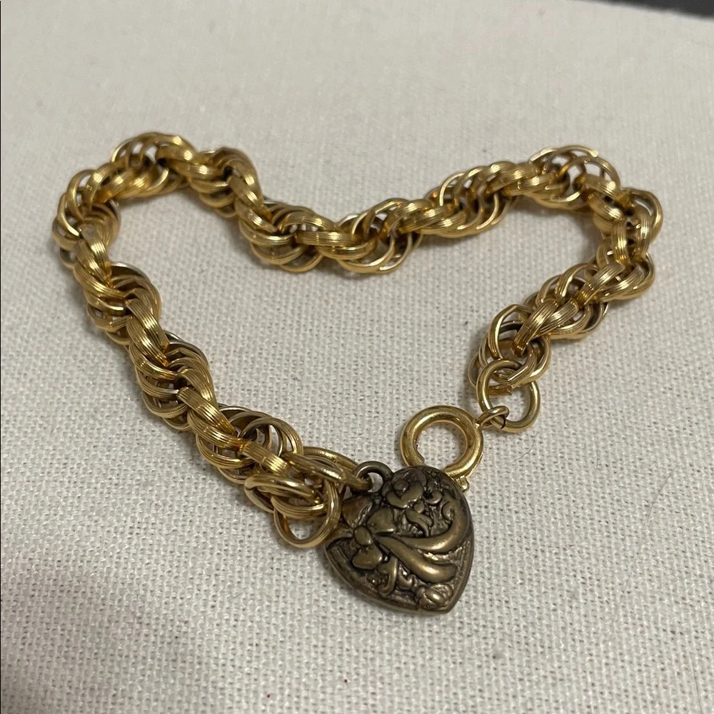 N/A elegant gold